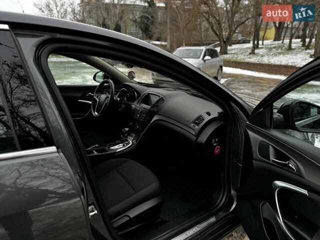 Сірий Опель Інсігнія, об'ємом двигуна 2 л та пробігом 90 тис. км за 10300 $, фото 11 на Automoto.ua