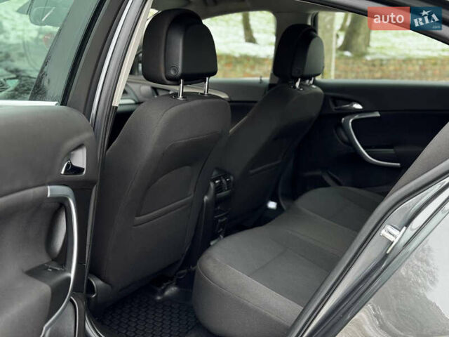 Сірий Опель Інсігнія, об'ємом двигуна 2 л та пробігом 90 тис. км за 10300 $, фото 12 на Automoto.ua