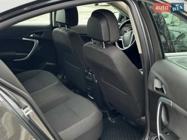 Сірий Опель Інсігнія, об'ємом двигуна 2 л та пробігом 90 тис. км за 10300 $, фото 13 на Automoto.ua