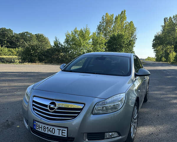 Сірий Опель Інсігнія, об'ємом двигуна 1.96 л та пробігом 258 тис. км за 8400 $, фото 4 на Automoto.ua