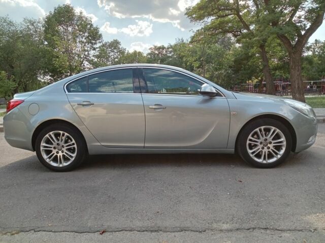 Сірий Опель Інсігнія, об'ємом двигуна 2 л та пробігом 109 тис. км за 8200 $, фото 7 на Automoto.ua