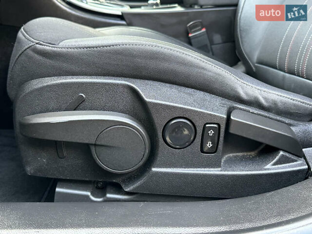 Серый Опель Инсигния, объемом двигателя 2 л и пробегом 114 тыс. км за 9700 $, фото 24 на Automoto.ua