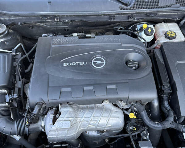 Опель Инсигния 2012 в Львове на Automoto.ua Серый Опель Инсигния, объемом двигателя 1.96 л и пробегом 155 тыс. км за 10299 $, фото 31 на Automoto.ua