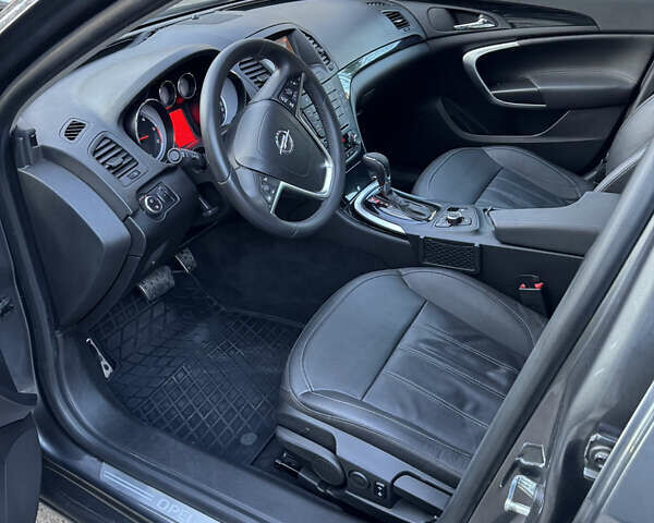 Опель Инсигния 2012 в Львове на Automoto.ua Серый Опель Инсигния, объемом двигателя 1.96 л и пробегом 155 тыс. км за 10299 $, фото 13 на Automoto.ua