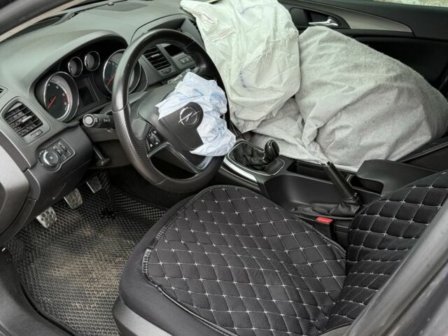 Сірий Опель Інсігнія, об'ємом двигуна 2 л та пробігом 188 тис. км за 3500 $, фото 7 на Automoto.ua