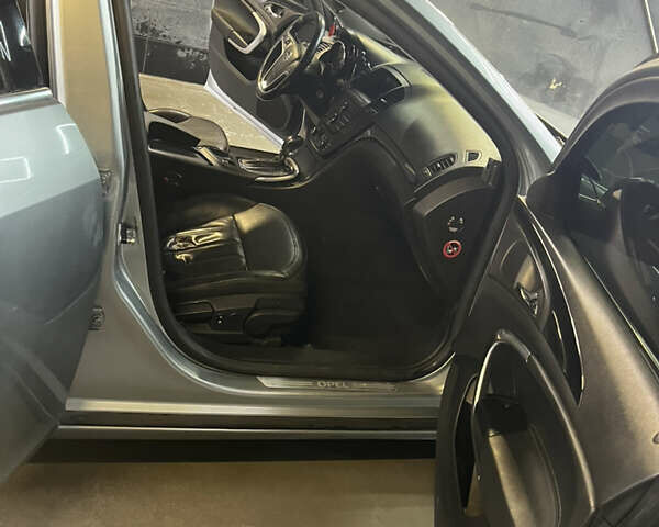 Опель Инсигния 2012 в Ровно на Automoto.ua Серый Опель Инсигния, объемом двигателя 2 л и пробегом 209 тыс. км за 9000 $, фото 7 на Automoto.ua