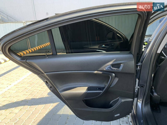 Серый Опель Инсигния, объемом двигателя 2 л и пробегом 318 тыс. км за 8200 $, фото 12 на Automoto.ua