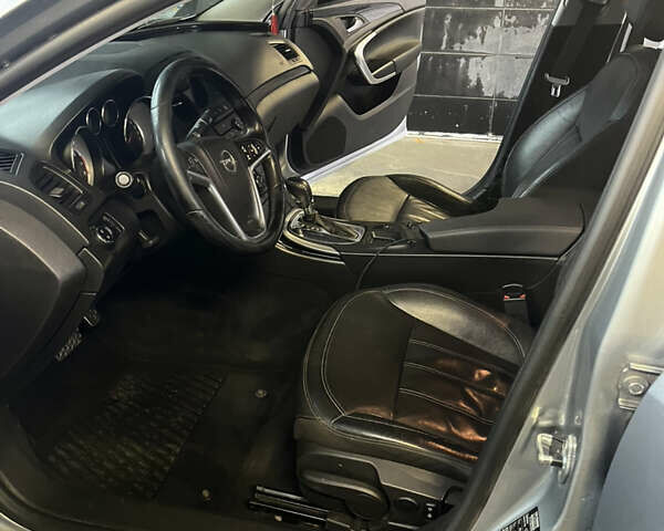 Опель Инсигния 2012 в Ровно на Automoto.ua Серый Опель Инсигния, объемом двигателя 2 л и пробегом 209 тыс. км за 9000 $, фото 9 на Automoto.ua