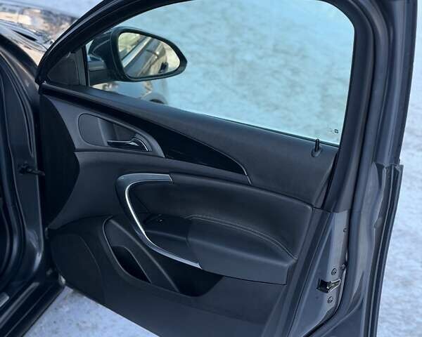 Сірий Опель Інсігнія, об'ємом двигуна 2 л та пробігом 114 тис. км за 9500 $, фото 15 на Automoto.ua