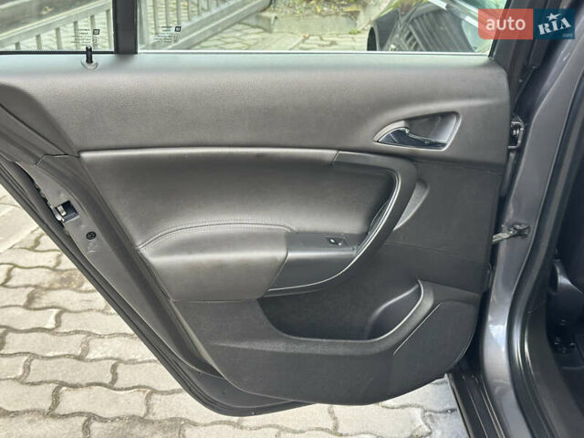 Серый Опель Инсигния, объемом двигателя 2 л и пробегом 114 тыс. км за 9700 $, фото 41 на Automoto.ua