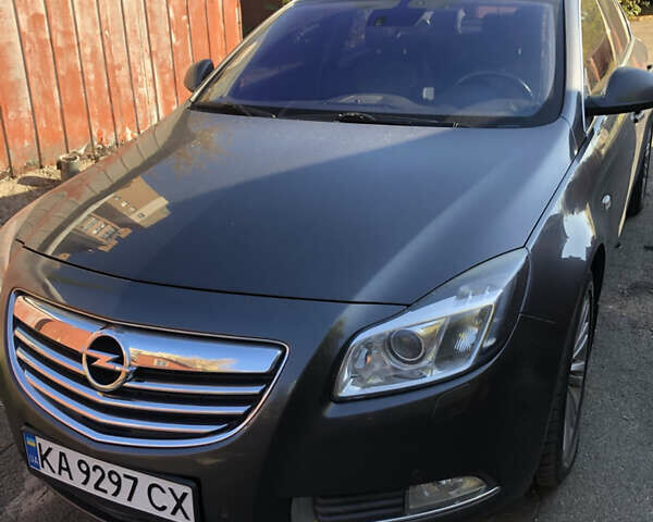 Серый Опель Инсигния, объемом двигателя 2 л и пробегом 220 тыс. км за 8150 $, фото 6 на Automoto.ua