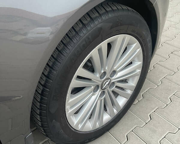 Сірий Опель Інсігнія, об'ємом двигуна 1.96 л та пробігом 225 тис. км за 9300 $, фото 28 на Automoto.ua