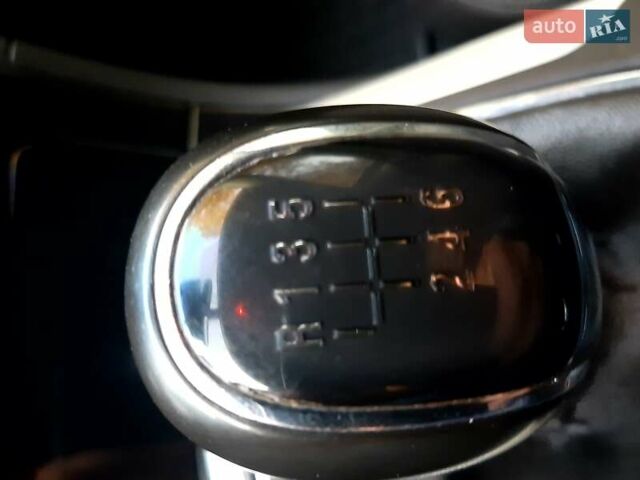 Сірий Опель Інсігнія, об'ємом двигуна 2 л та пробігом 290 тис. км за 9000 $, фото 5 на Automoto.ua