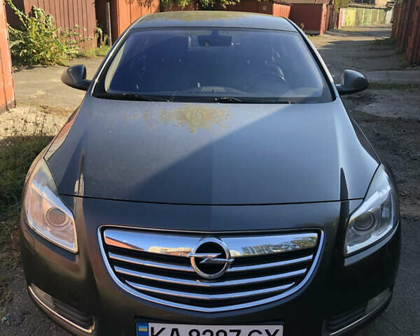 Серый Опель Инсигния, объемом двигателя 2 л и пробегом 220 тыс. км за 8150 $, фото 5 на Automoto.ua