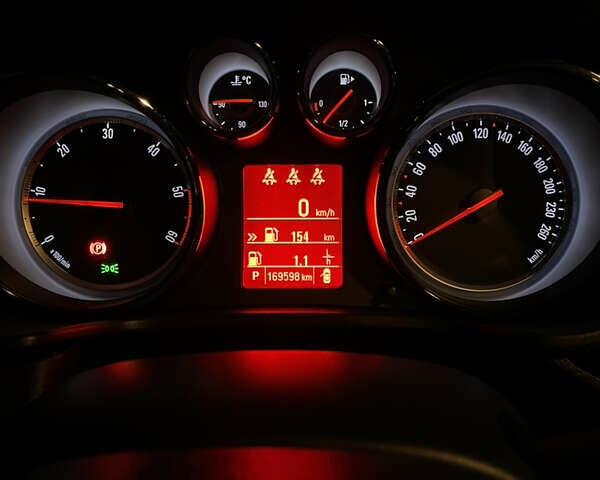 Опель Инсигния 2013 в Одессе на Automoto.ua Серый Опель Инсигния, объемом двигателя 1.96 л и пробегом 169 тыс. км за 8400 $, фото 28 на Automoto.ua