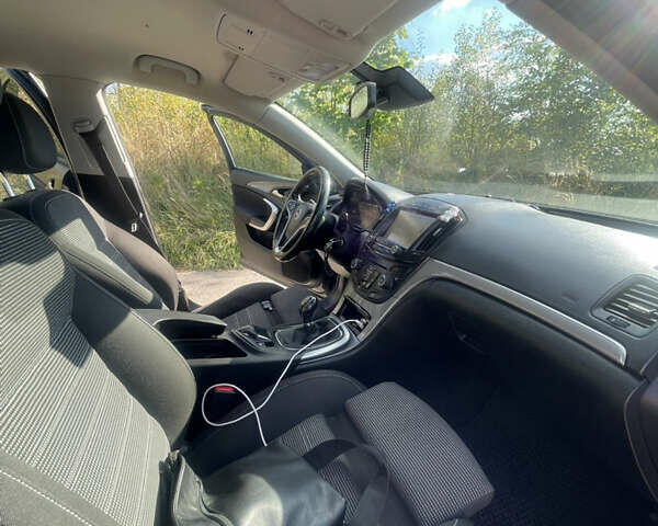 Сірий Опель Інсігнія, об'ємом двигуна 1.96 л та пробігом 275 тис. км за 9100 $, фото 3 на Automoto.ua