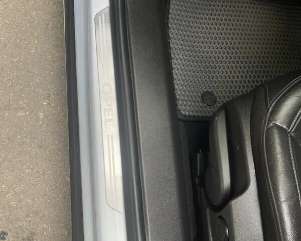 Опель Инсигния 2013 в Одессе на Automoto.ua Серый Опель Инсигния, объемом двигателя 1.96 л и пробегом 169 тыс. км за 8400 $, фото 21 на Automoto.ua