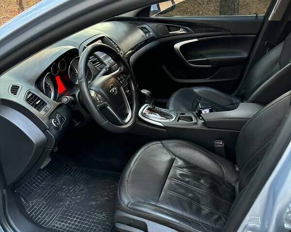 Сірий Опель Інсігнія, об'ємом двигуна 1.96 л та пробігом 277 тис. км за 6500 $, фото 2 на Automoto.ua