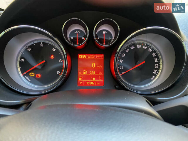 Сірий Опель Інсігнія, об'ємом двигуна 1.96 л та пробігом 205 тис. км за 11200 $, фото 16 на Automoto.ua