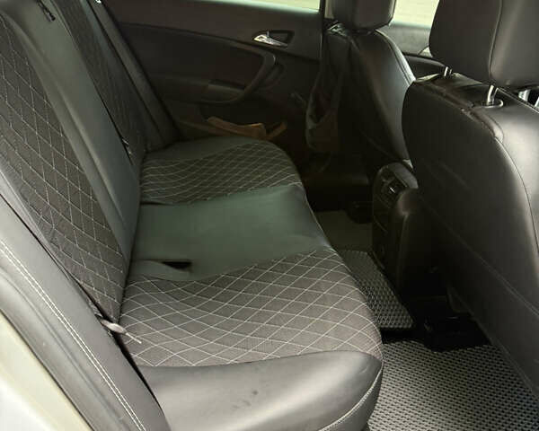 Серый Опель Инсигния, объемом двигателя 2 л и пробегом 241 тыс. км за 8300 $, фото 29 на Automoto.ua