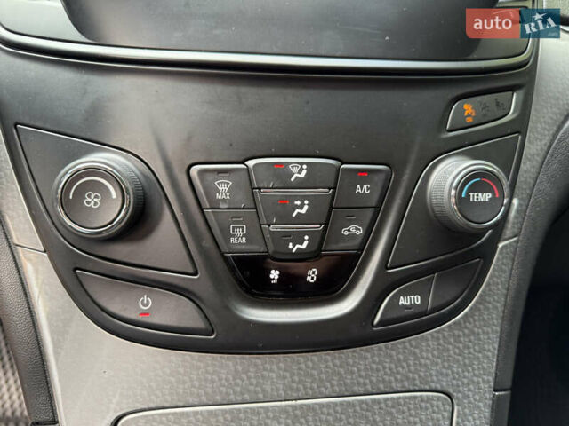 Серый Опель Инсигния, объемом двигателя 2 л и пробегом 241 тыс. км за 8300 $, фото 19 на Automoto.ua