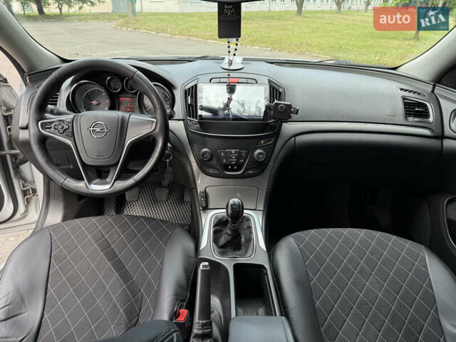 Серый Опель Инсигния, объемом двигателя 2 л и пробегом 241 тыс. км за 8300 $, фото 24 на Automoto.ua