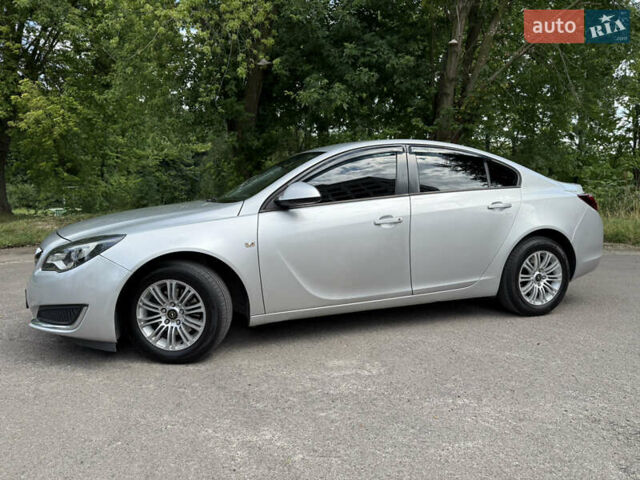 Серый Опель Инсигния, объемом двигателя 2 л и пробегом 241 тыс. км за 8300 $, фото 9 на Automoto.ua