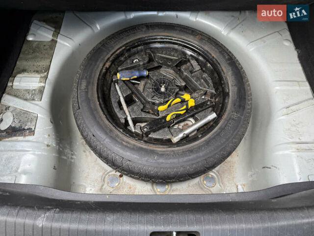 Серый Опель Инсигния, объемом двигателя 2 л и пробегом 241 тыс. км за 8300 $, фото 28 на Automoto.ua