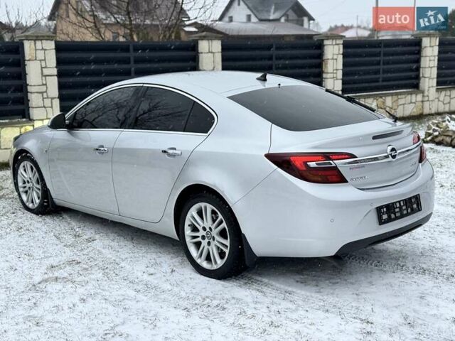 Серый Опель Инсигния, объемом двигателя 0 л и пробегом 235 тыс. км за 8999 $, фото 5 на Automoto.ua