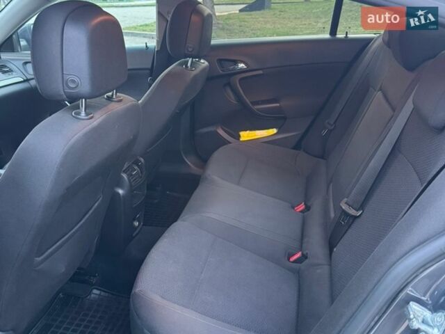 Сірий Опель Інсігнія, об'ємом двигуна 1.96 л та пробігом 205 тис. км за 8900 $, фото 16 на Automoto.ua