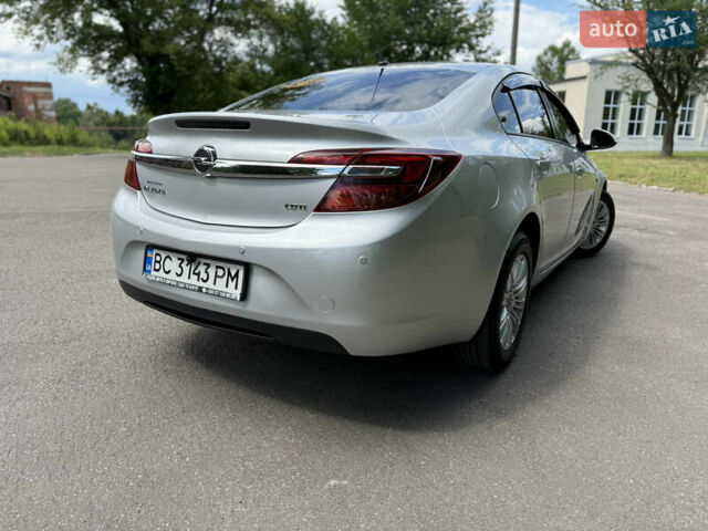 Серый Опель Инсигния, объемом двигателя 2 л и пробегом 241 тыс. км за 8300 $, фото 12 на Automoto.ua