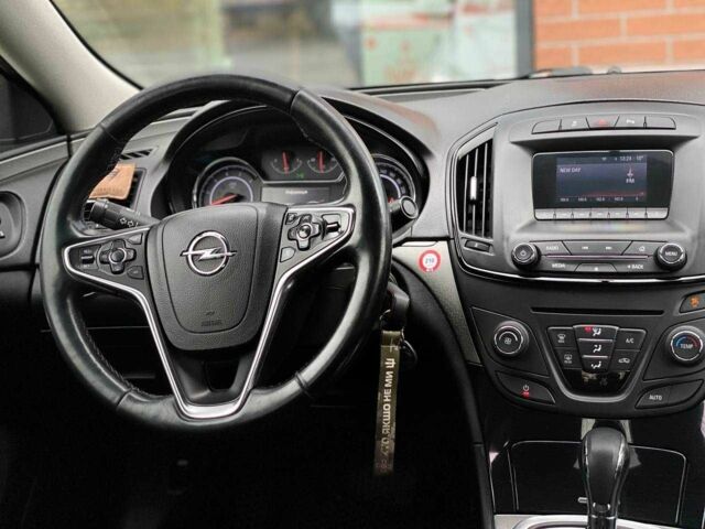 Серый Опель Инсигния, объемом двигателя 2 л и пробегом 225 тыс. км за 10500 $, фото 23 на Automoto.ua