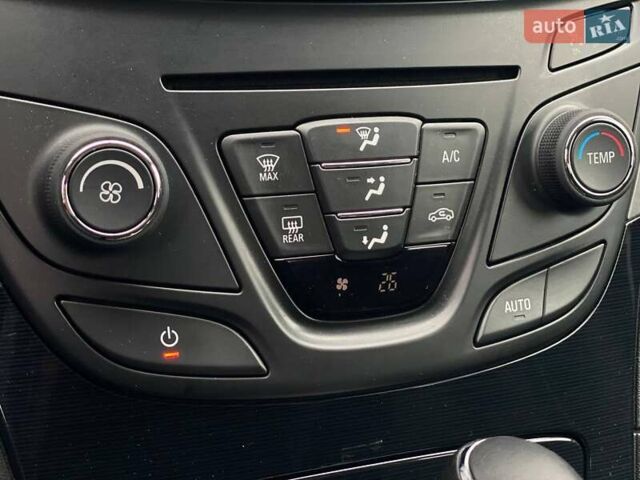 Серый Опель Инсигния, объемом двигателя 1.96 л и пробегом 225 тыс. км за 10500 $, фото 32 на Automoto.ua