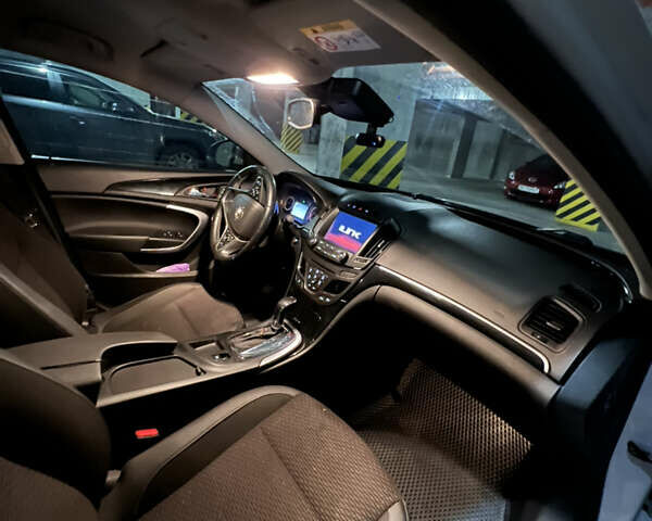 Сірий Опель Інсігнія, об'ємом двигуна 2 л та пробігом 99 тис. км за 11000 $, фото 6 на Automoto.ua