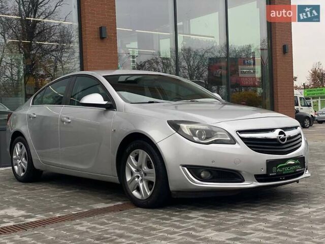 Серый Опель Инсигния, объемом двигателя 1.96 л и пробегом 225 тыс. км за 10500 $, фото 4 на Automoto.ua