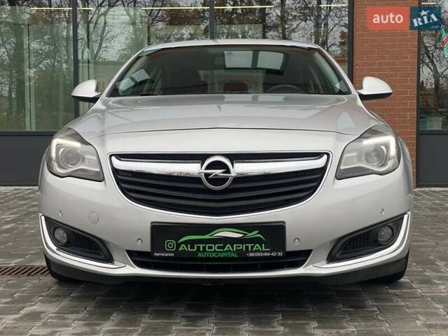 Серый Опель Инсигния, объемом двигателя 1.96 л и пробегом 225 тыс. км за 10500 $, фото 3 на Automoto.ua