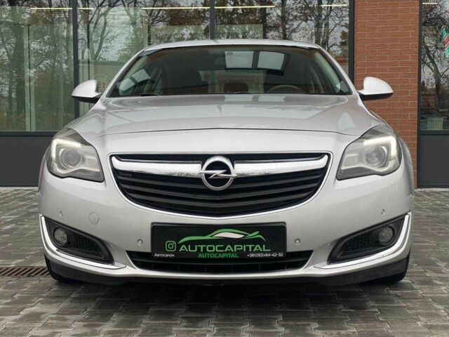 Серый Опель Инсигния, объемом двигателя 2 л и пробегом 225 тыс. км за 10500 $, фото 1 на Automoto.ua