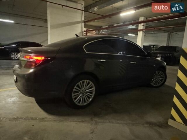 Серый Опель Инсигния, объемом двигателя 2 л и пробегом 100 тыс. км за 15000 $, фото 4 на Automoto.ua