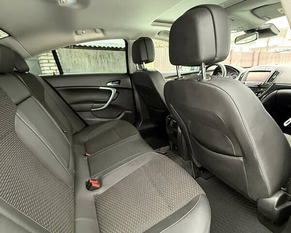 Сірий Опель Інсігнія, об'ємом двигуна 1.96 л та пробігом 153 тис. км за 15200 $, фото 19 на Automoto.ua