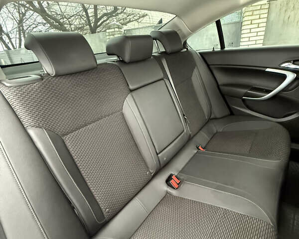 Сірий Опель Інсігнія, об'ємом двигуна 1.96 л та пробігом 153 тис. км за 15200 $, фото 20 на Automoto.ua