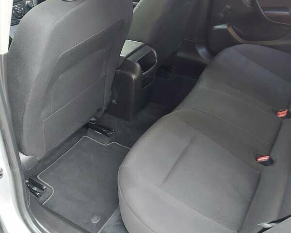 Серый Опель Инсигния, объемом двигателя 1.4 л и пробегом 167 тыс. км за 8650 $, фото 10 на Automoto.ua