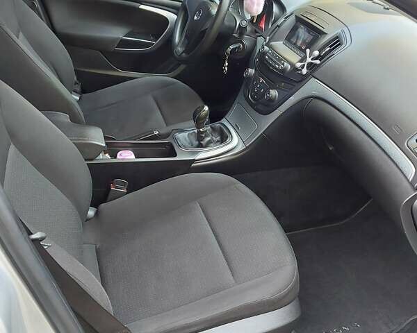 Серый Опель Инсигния, объемом двигателя 1.4 л и пробегом 167 тыс. км за 8650 $, фото 13 на Automoto.ua