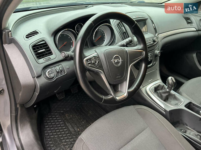 Серый Опель Инсигния, объемом двигателя 1.6 л и пробегом 155 тыс. км за 10100 $, фото 5 на Automoto.ua