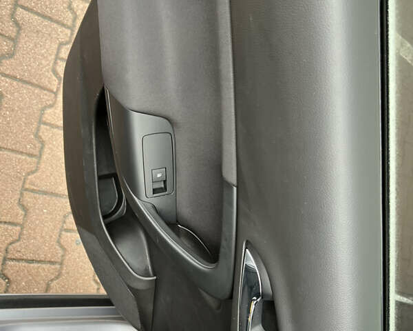 Серый Опель Инсигния, объемом двигателя 1.6 л и пробегом 155 тыс. км за 10300 $, фото 48 на Automoto.ua