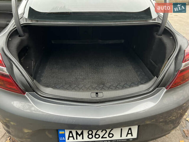 Серый Опель Инсигния, объемом двигателя 1.6 л и пробегом 155 тыс. км за 10100 $, фото 15 на Automoto.ua