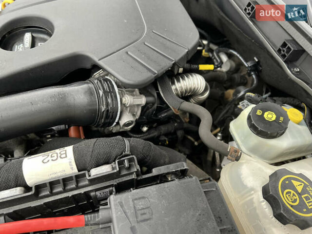 Серый Опель Инсигния, объемом двигателя 1.6 л и пробегом 155 тыс. км за 10300 $, фото 56 на Automoto.ua