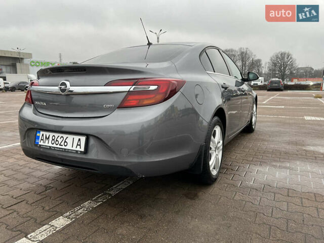 Серый Опель Инсигния, объемом двигателя 1.6 л и пробегом 155 тыс. км за 10300 $, фото 3 на Automoto.ua