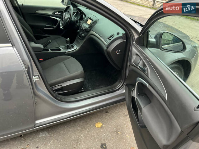 Серый Опель Инсигния, объемом двигателя 1.6 л и пробегом 155 тыс. км за 10100 $, фото 18 на Automoto.ua