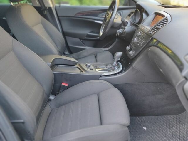 Серый Опель Инсигния, объемом двигателя 2 л и пробегом 339 тыс. км за 3900 $, фото 14 на Automoto.ua