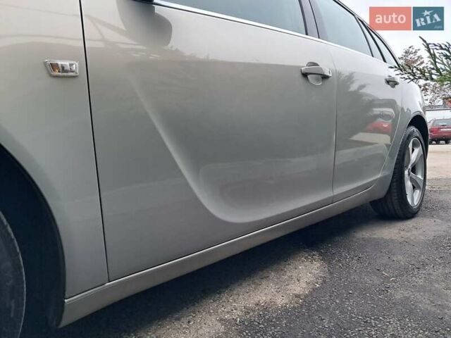Серый Опель Инсигния, объемом двигателя 1.6 л и пробегом 244 тыс. км за 6500 $, фото 41 на Automoto.ua
